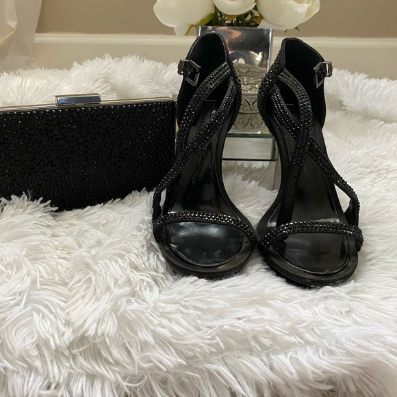 🖤BCBG MaxAzria Sexy Heels🖤 - Picture 3 of 12